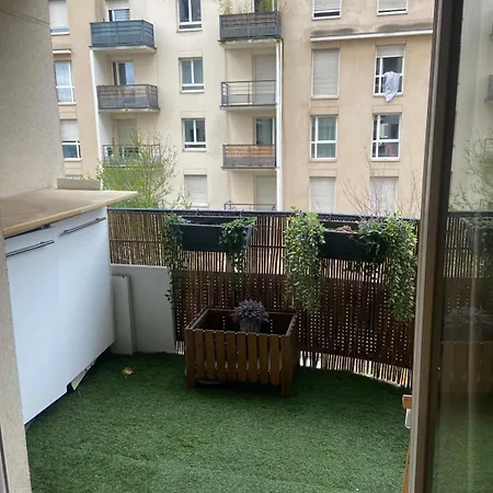 Carre Raphael * Courbevoie